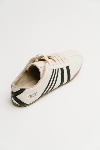 Paloma Retro Sneakers in White