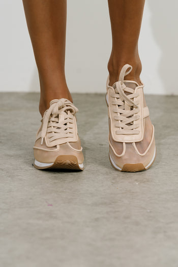 Flash Mesh Sneaker in Nude