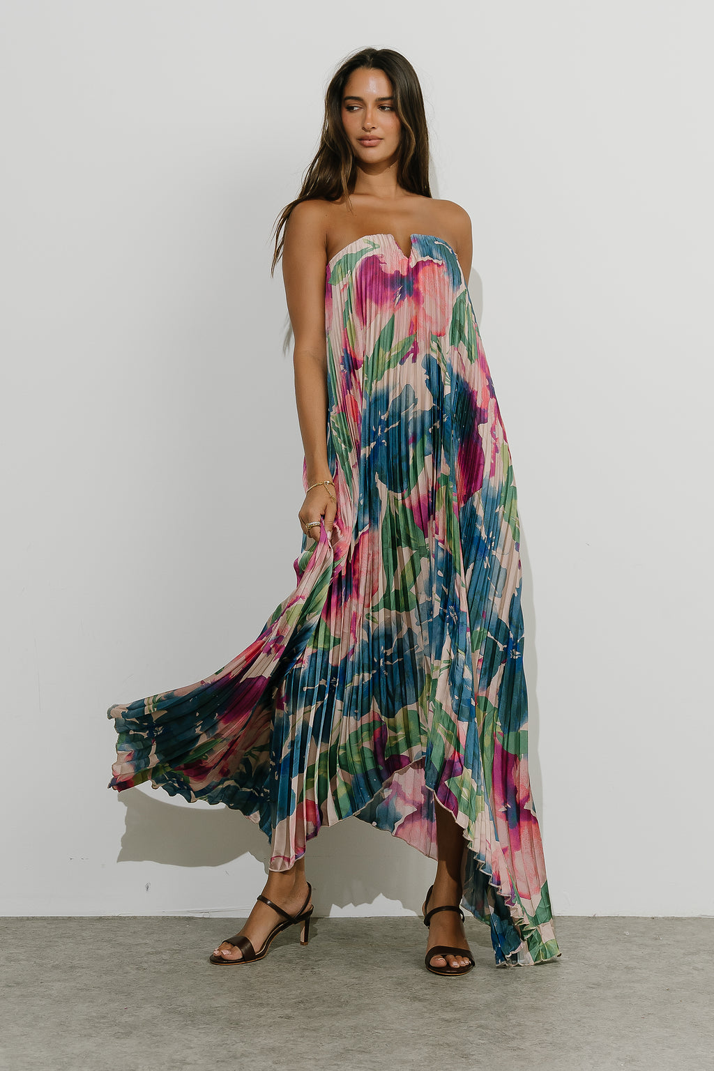 Aylani Floral Accordion Maxi Dress