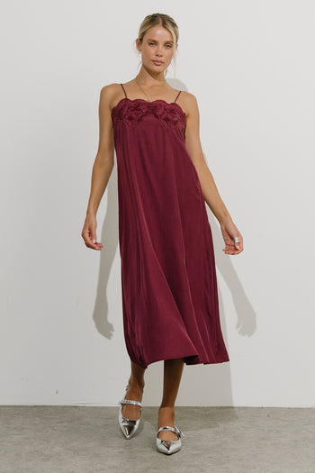 Lana Lace Midi Dress in Burgundy