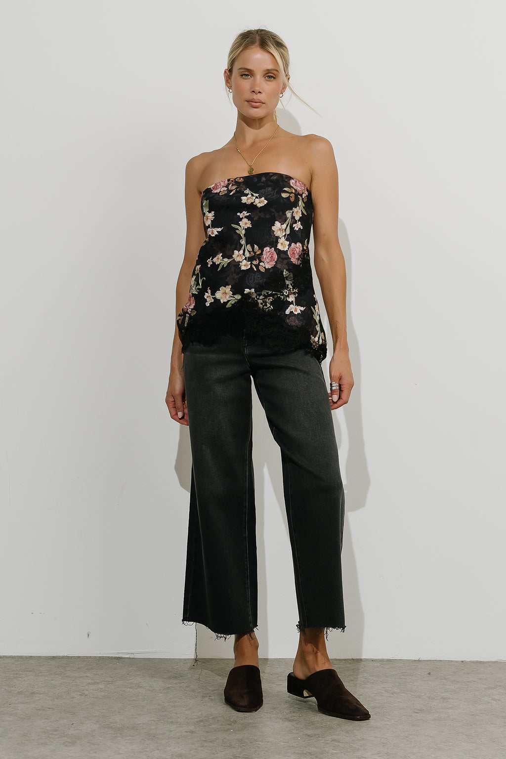 Colette Wide Leg Jeans in Faded Black