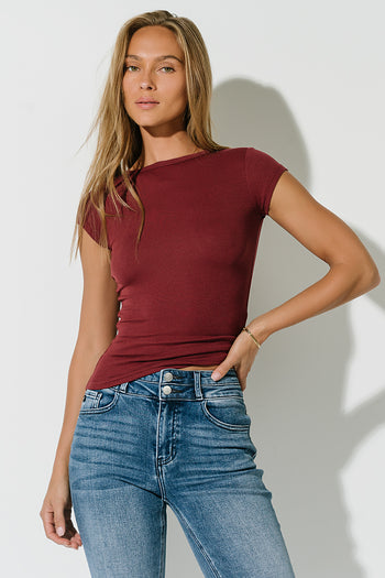 Tiffany Ribbed Tee in Burgundy