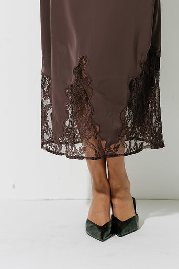 Alaina Lace Maxi Dress in Plum