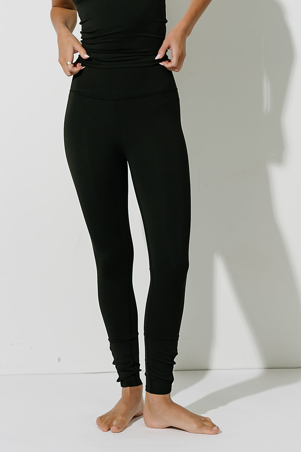 Rory Criss Cross Leggings in Black