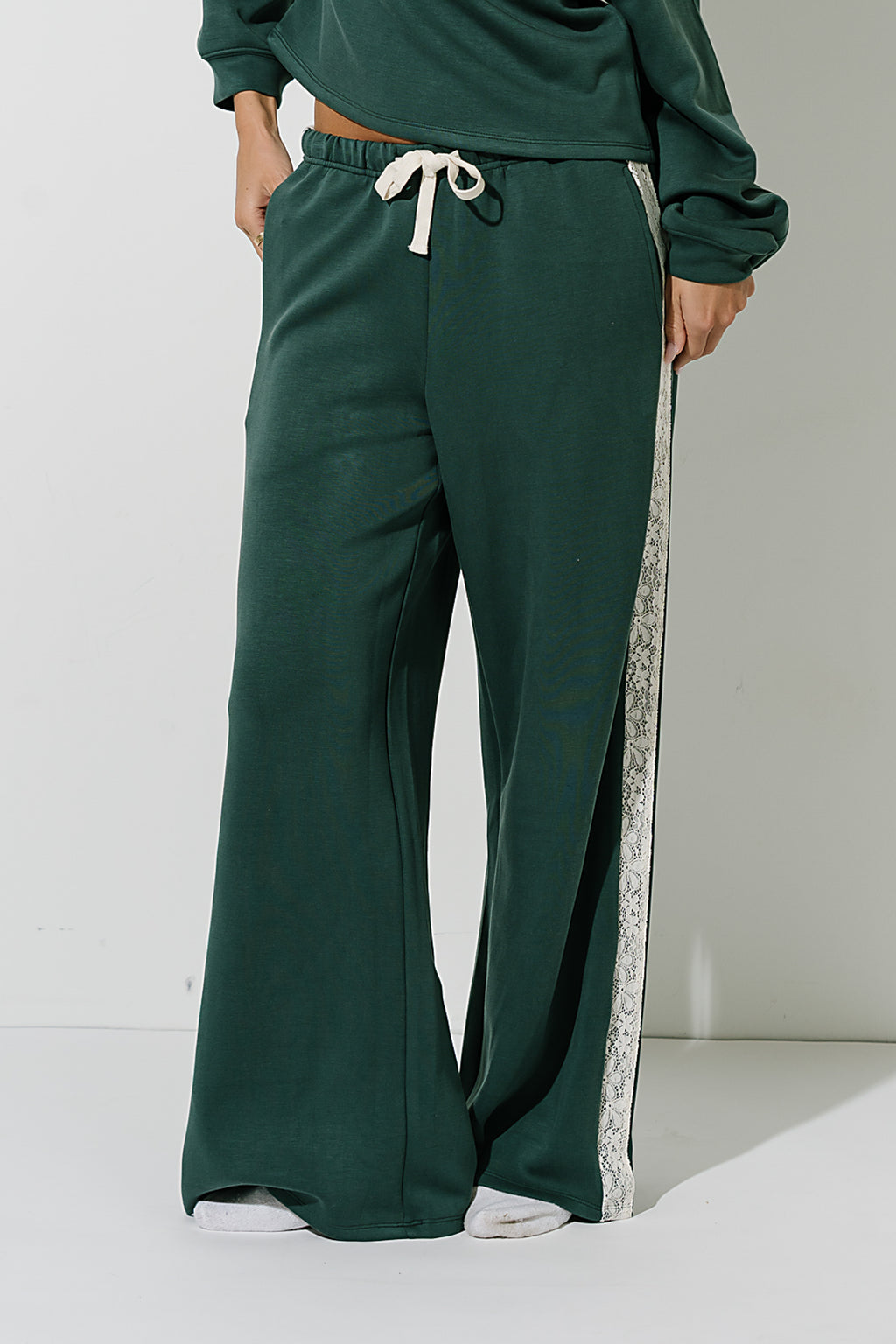 Skylar Wide Leg Sweatpants in Green