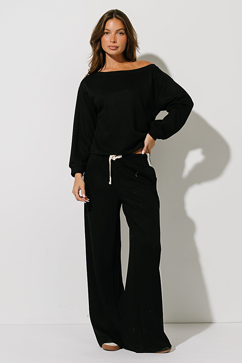 Skylar Off the Shoulder Sweatshirt in Black