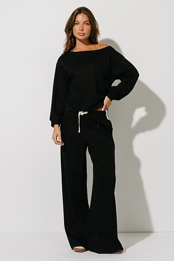 Skylar Off the Shoulder Sweatshirt in Black
