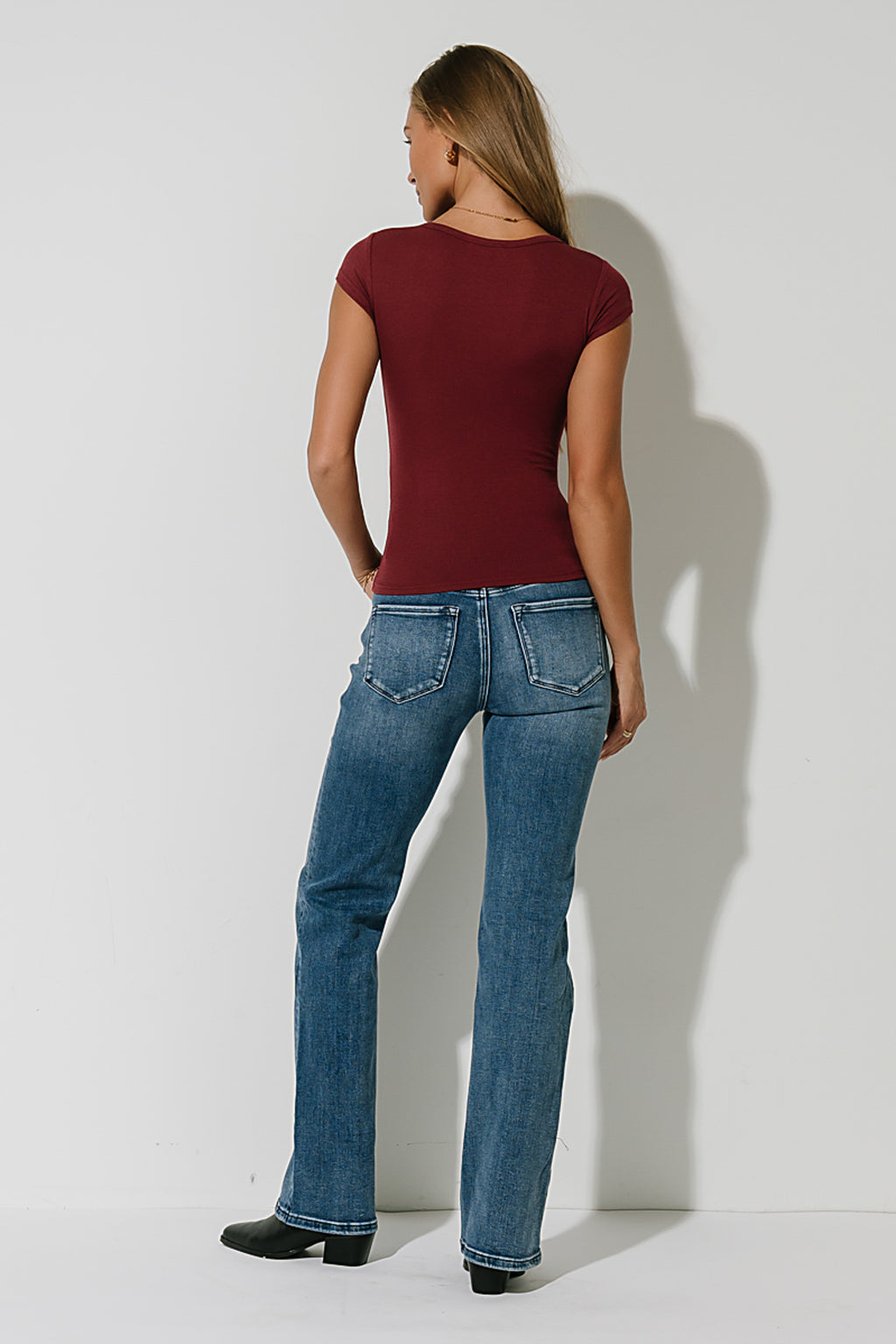 Tiffany Ribbed Tee in Burgundy