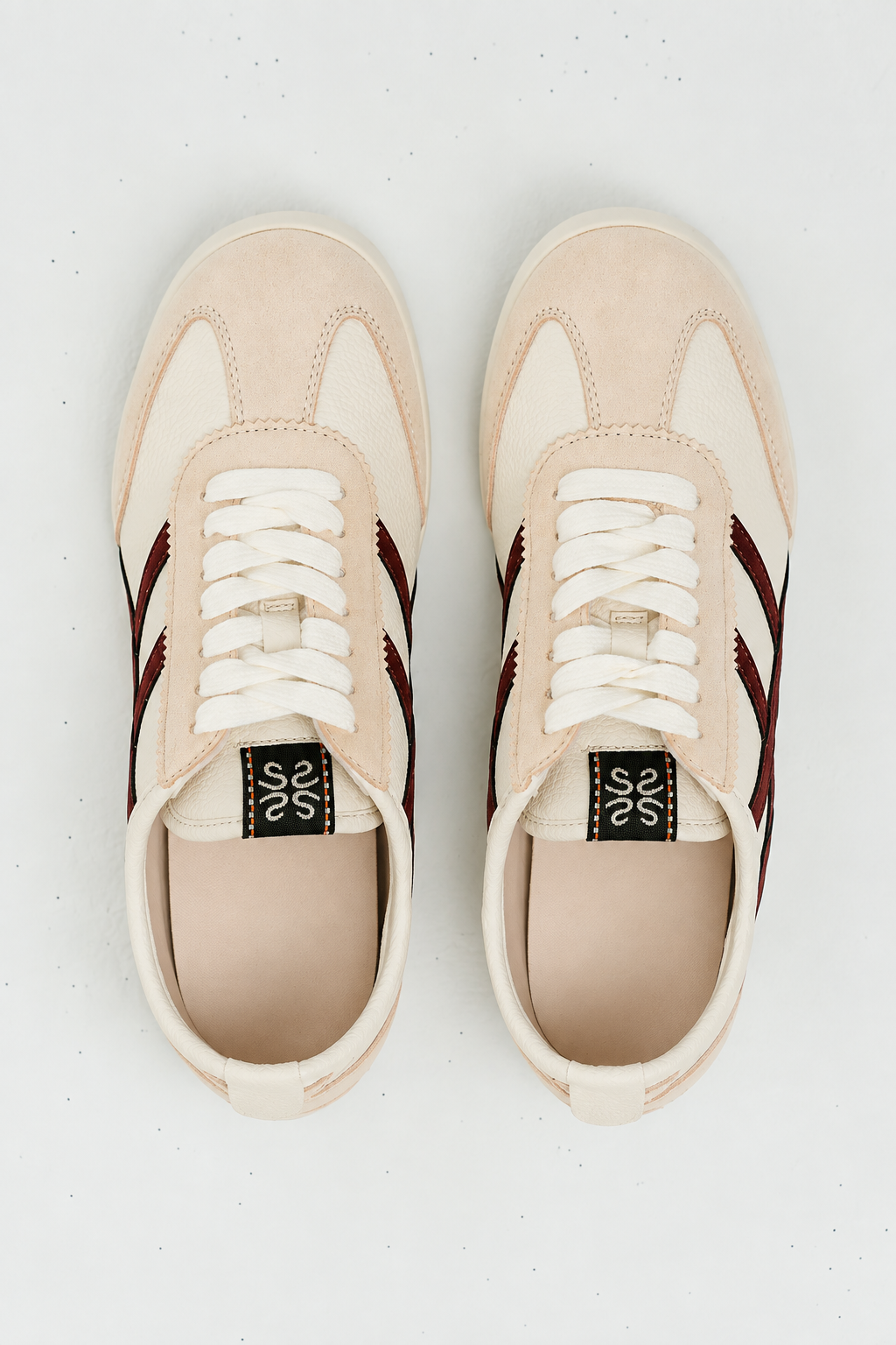 Polly Sneakers in Beige