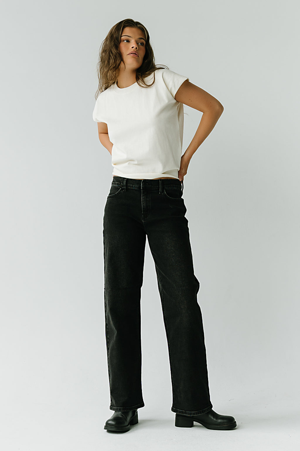 Marshall Straight Leg Jeans in Washed Black
