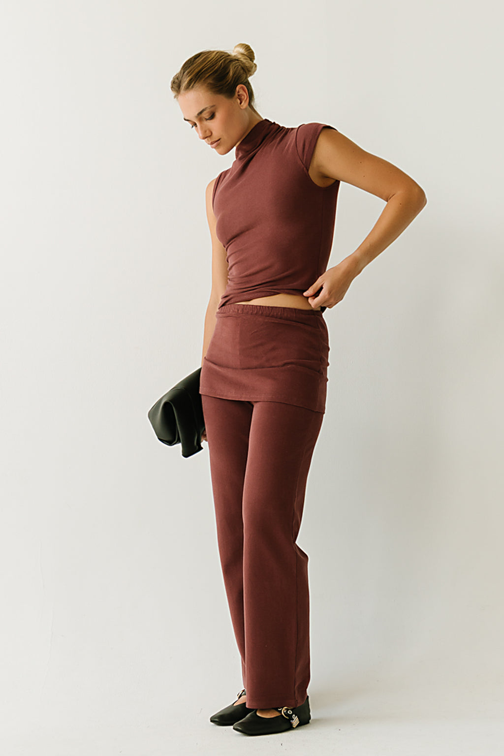 Renata Straight Leg Pants in Plum