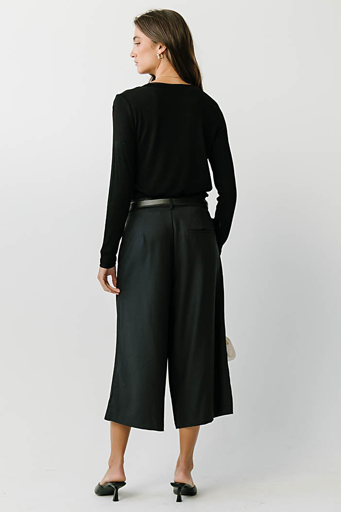 Eloise Ribbed Top in Black