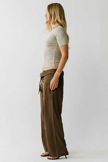 Laney Fitted Top in Taupe