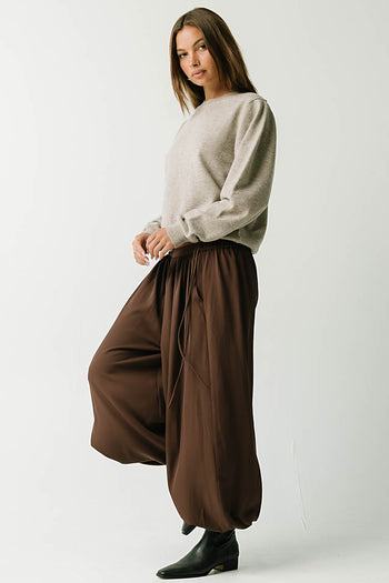Analia Balloon Pants in Brown
