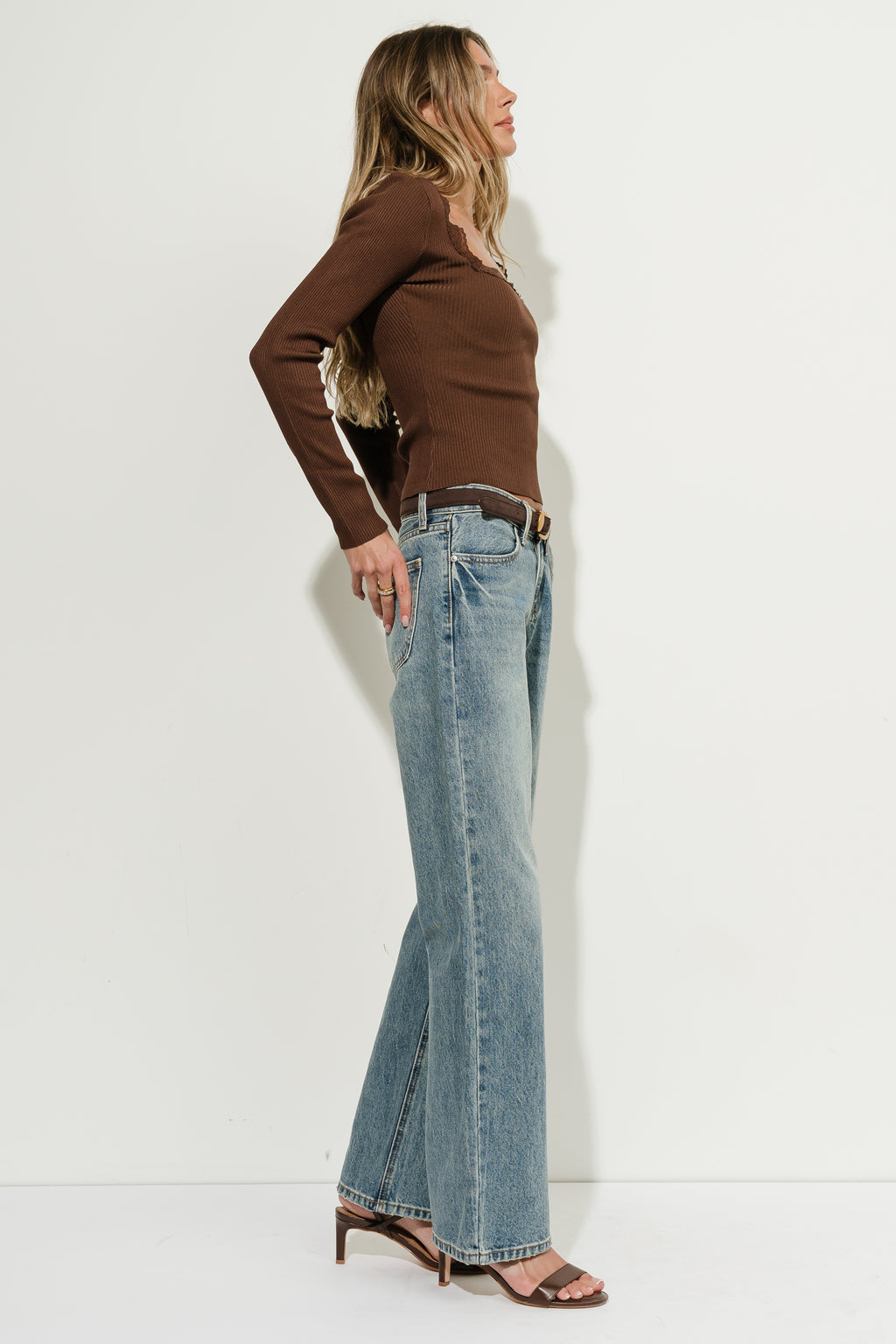 Emiliana Ribbed Top in Brown