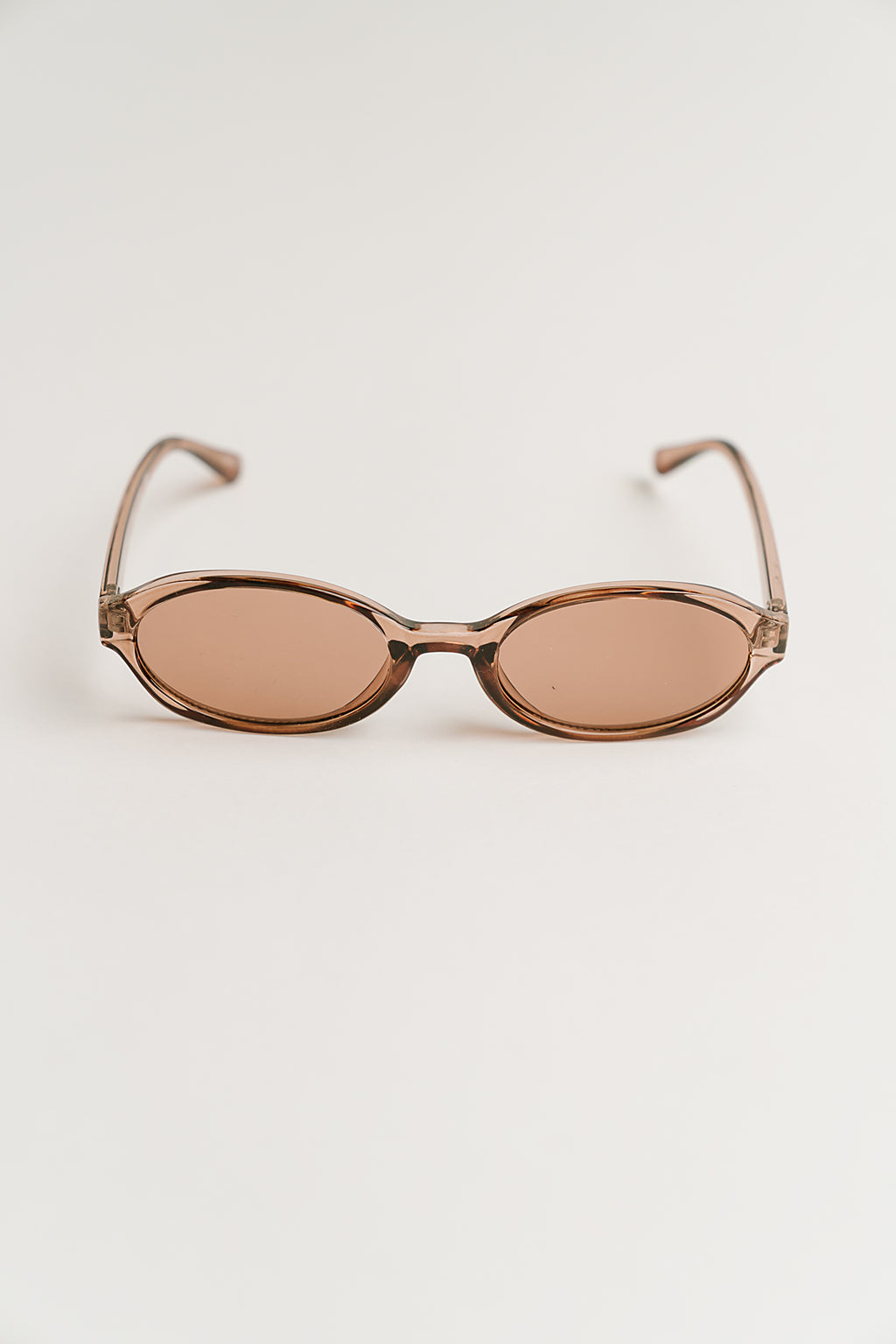 Eve Oval Sunglasses in Brown