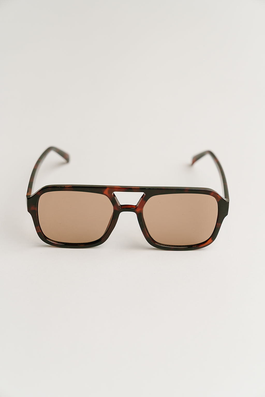 Kinzie Aviator Sunglasses in Tortoise