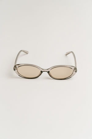 Mia Oval Sunglasses in Brown