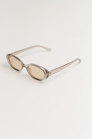 Mia Oval Sunglasses in Brown