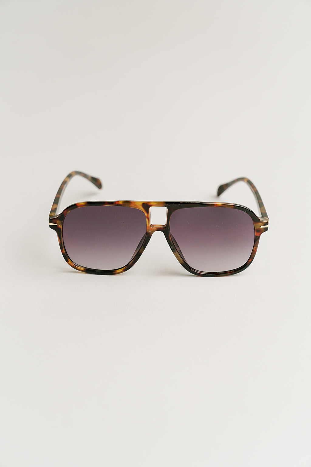Moxie Sunglasses in Black