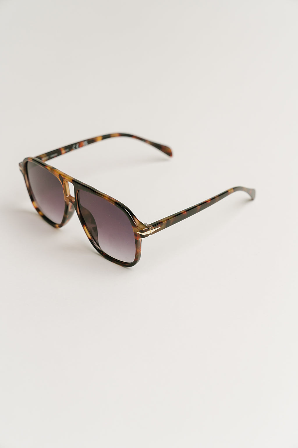 Moxie Sunglasses in Black