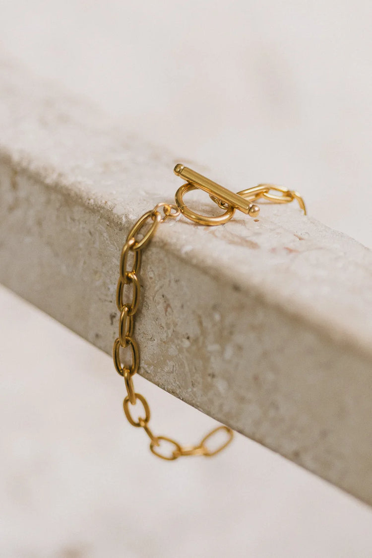 Gold necklace in link chains 