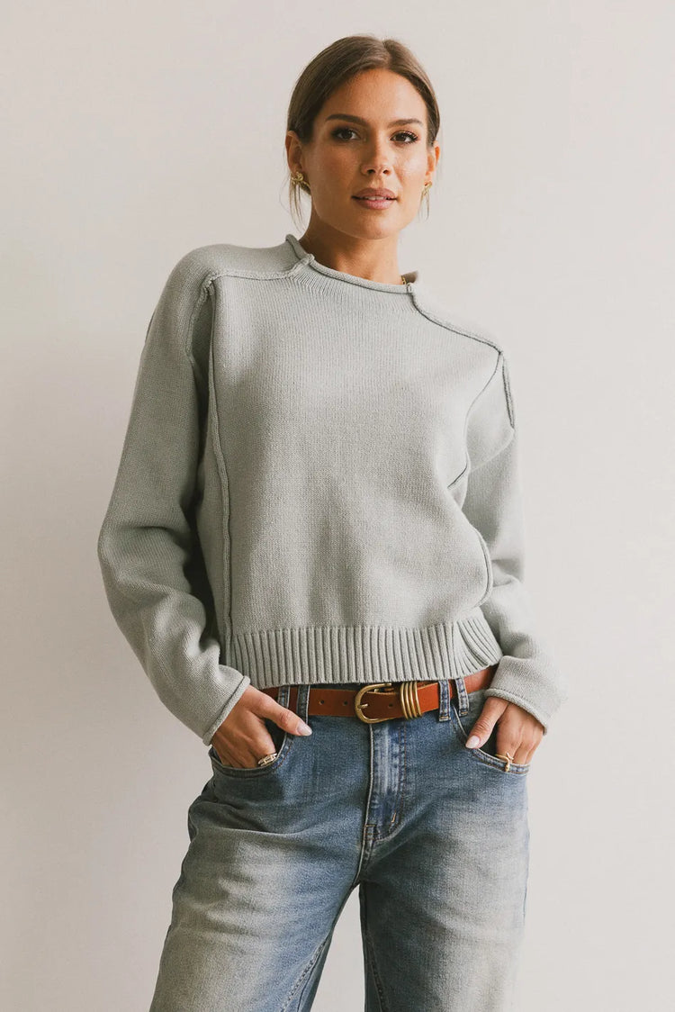 Round neck sweater in blue 