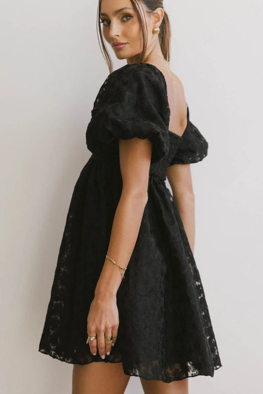 Puff sleeves dress in black 