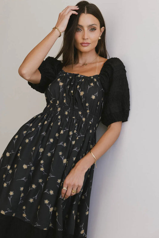 Short sleeves dress in black 