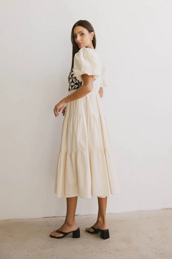 Puff sleeves dress in natural 