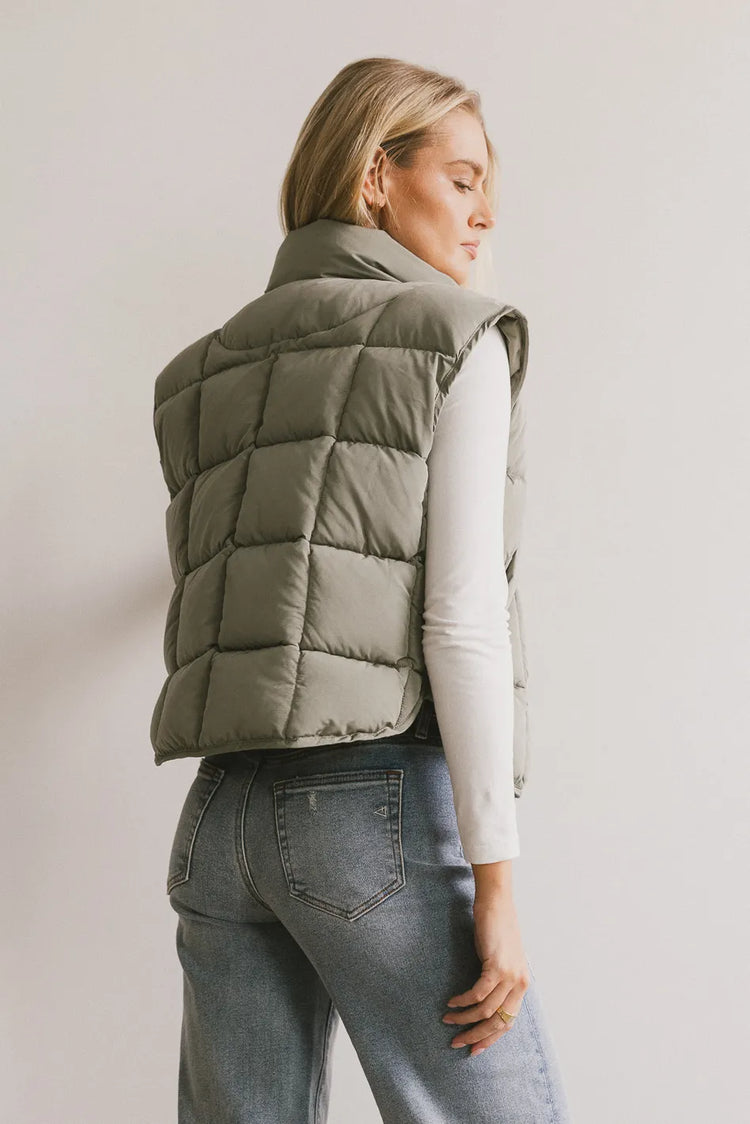 Quilted vest in olive 