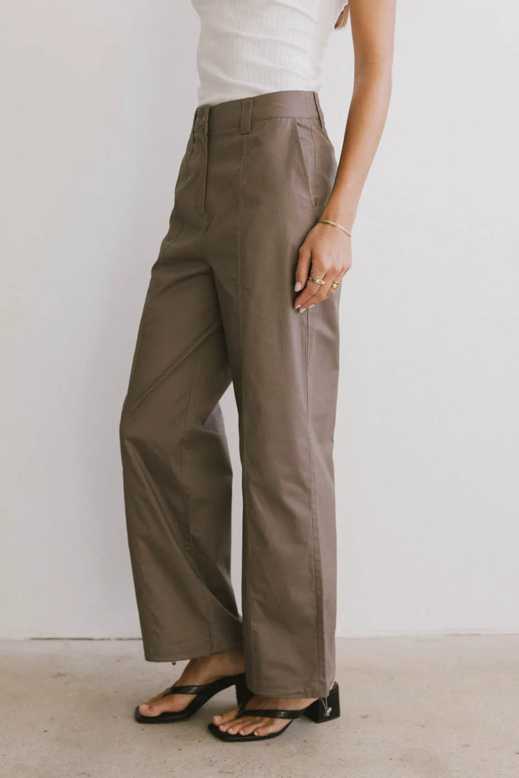 Wide leg pants in mauve 