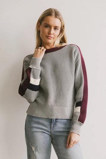 Round neck top in grey 