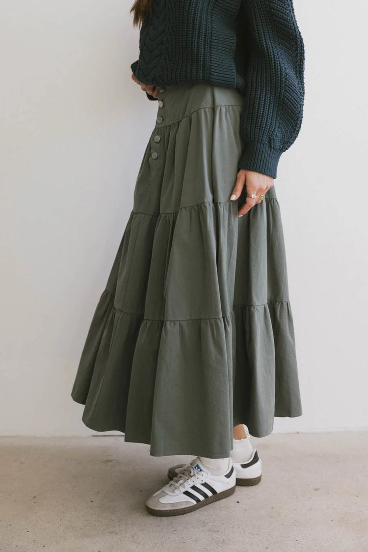 Woven skirt in sage 