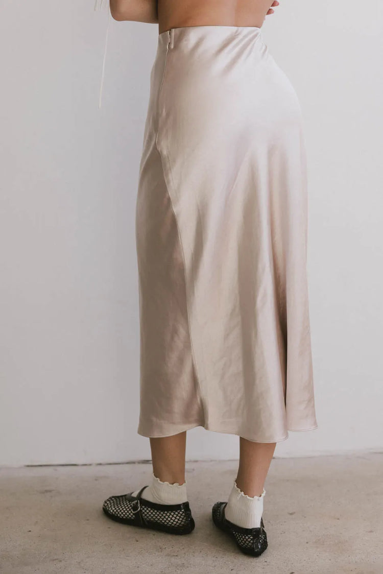 Plain color satin skirt in champagne 