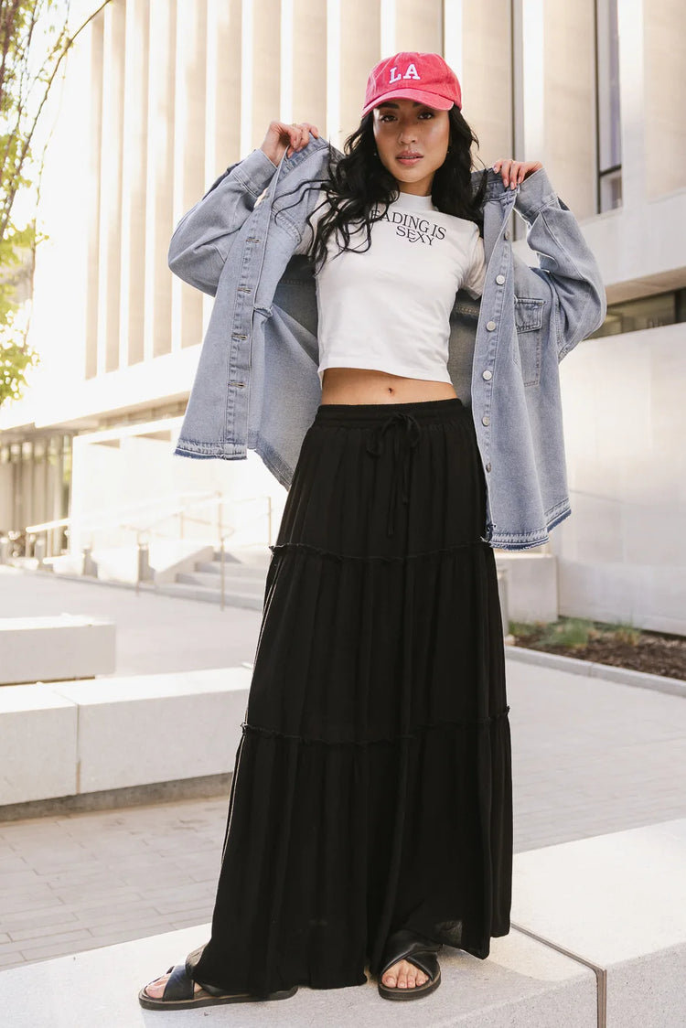 Tiered skirt in black 