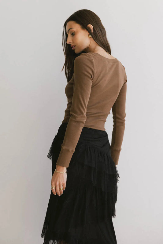 Long sleeves ribbed top in brown 