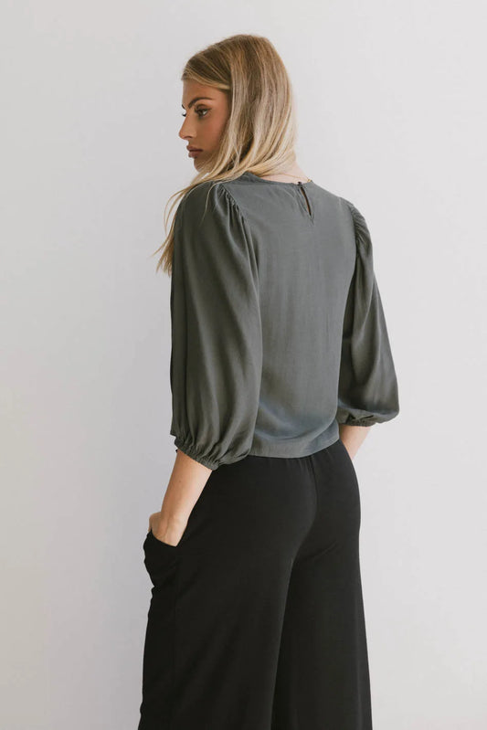 3/4 Sleeves top in olive 