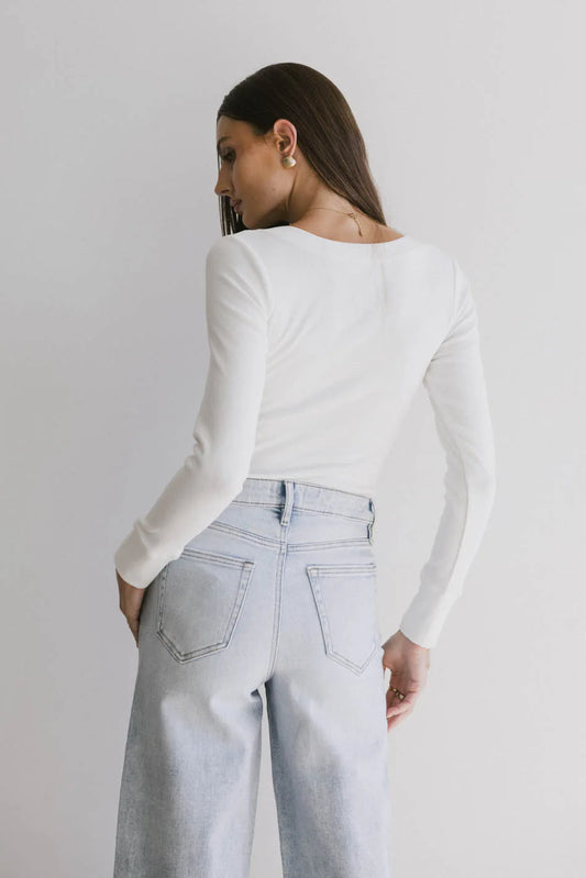 Plain color basic top in white 