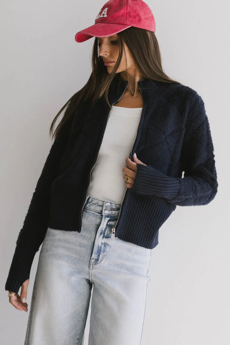 Ribbed hem sweater in navy 