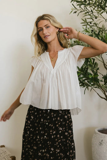 Woven top in white 