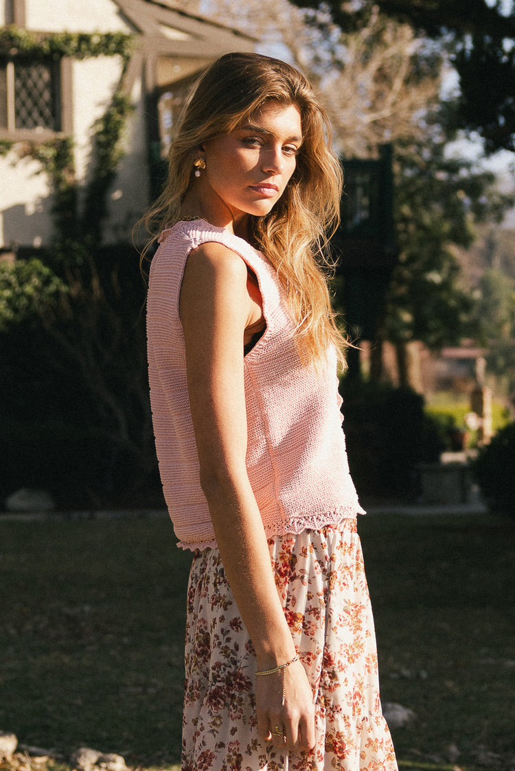 Knit vest in blush 