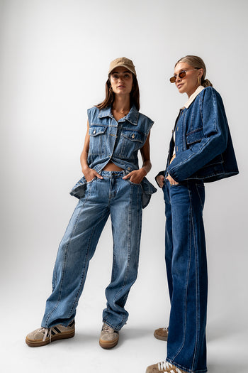 SEEM DETAILED ON DENIM PANTS 