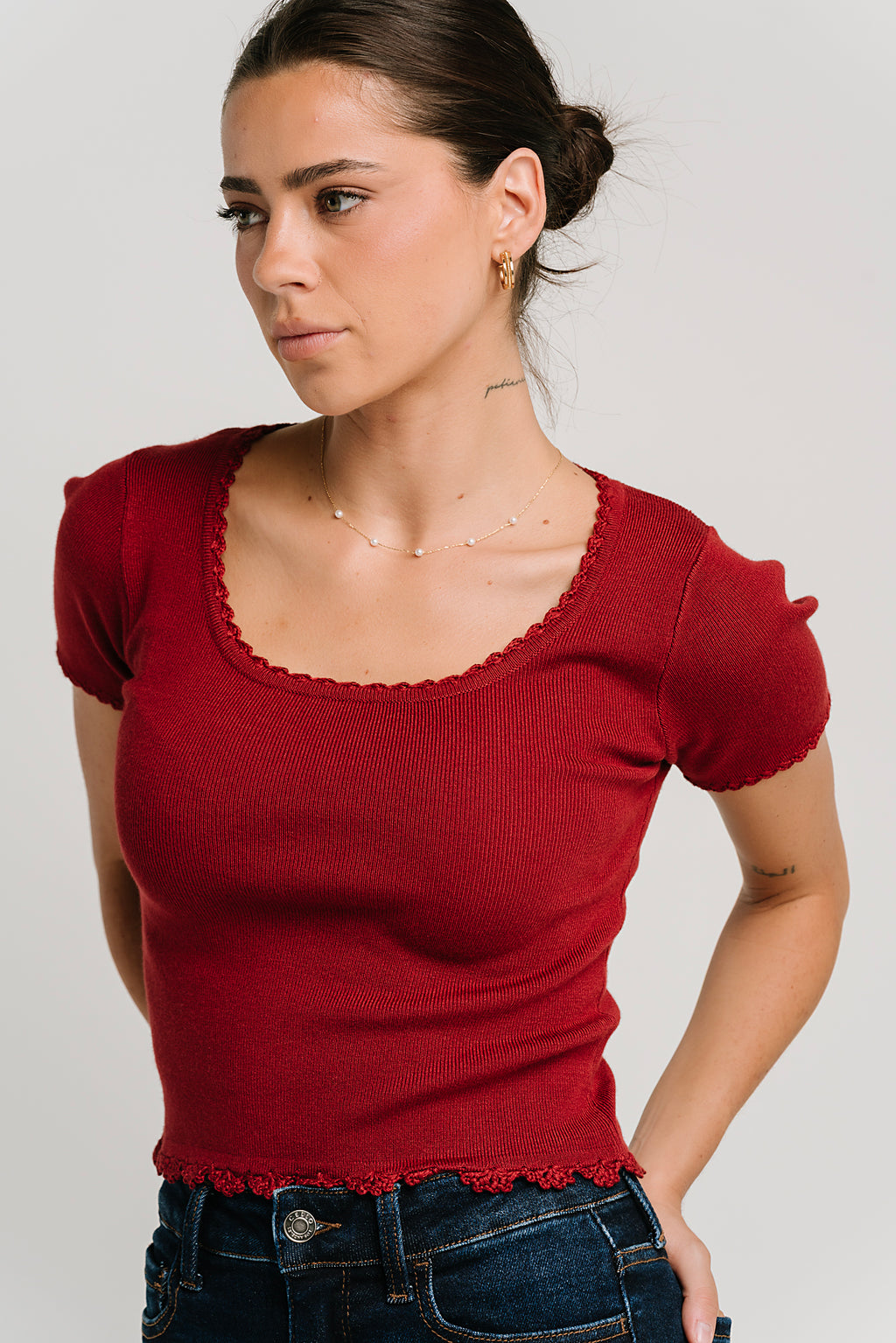 Kaila Scalloped Top in Brick