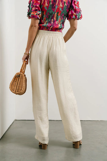 Plain color pants in cream 