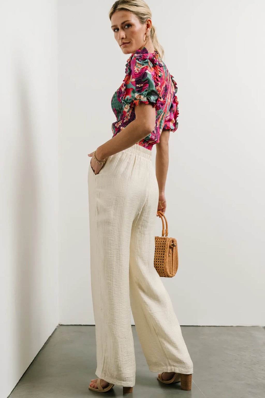 Two hand pockets pants in cream 
