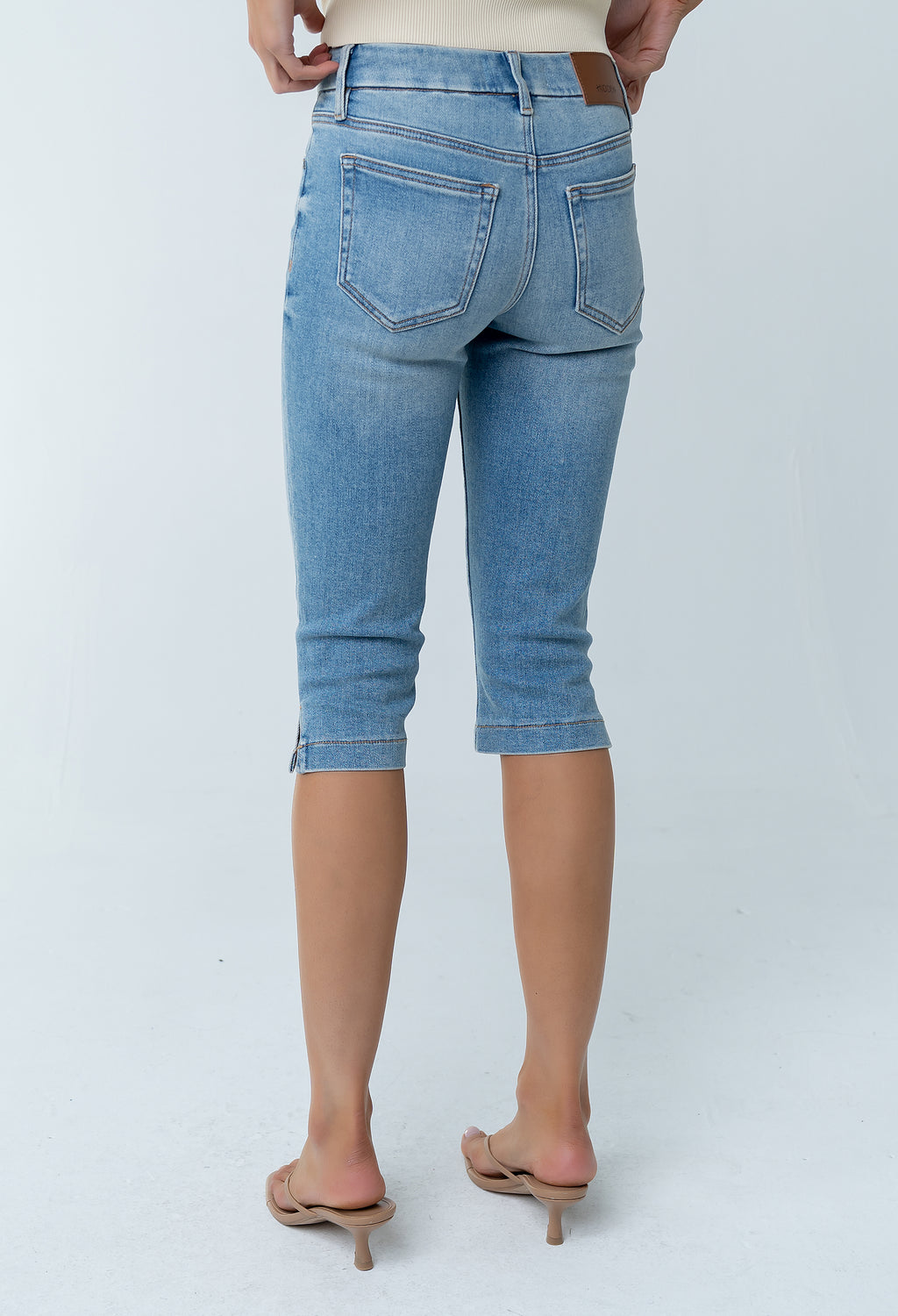 Patty Skinny Cropped Capri