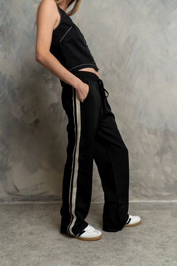 Jazzy Baggy Pants in Black