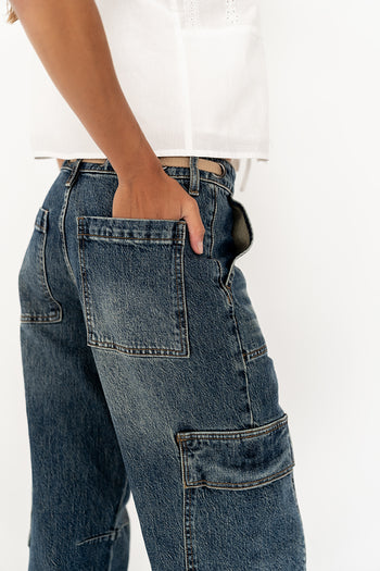 square back hand pockets