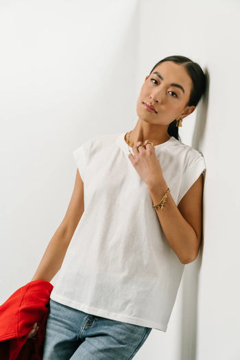 Round neck top in white 